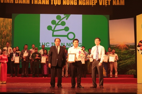 Vinh danh “Thành tựu phát triển ngành nông nghiệp Việt Nam gắn với xây dựng Nông thôn mới”